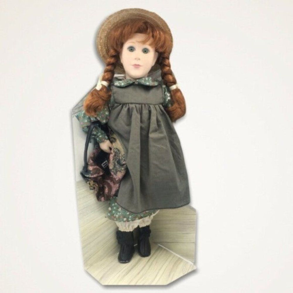 Collectible Anne Of Green Gables Waiting Station Doll 1989 y